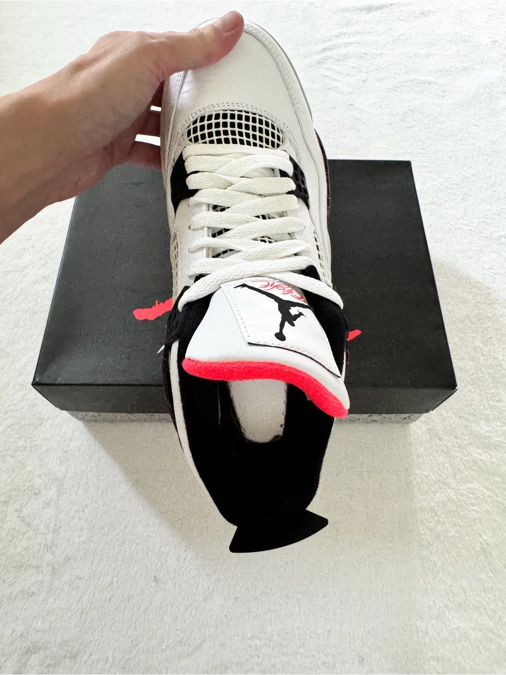 Jordan 4 Retro Pale Citron Bright Crimson White Black 2019 release size 8.5